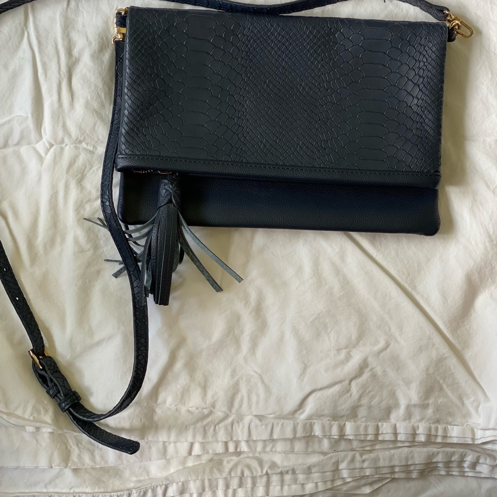 Navy Blue covetable clutch